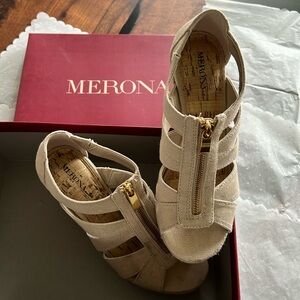 Wedge, tan, size 7